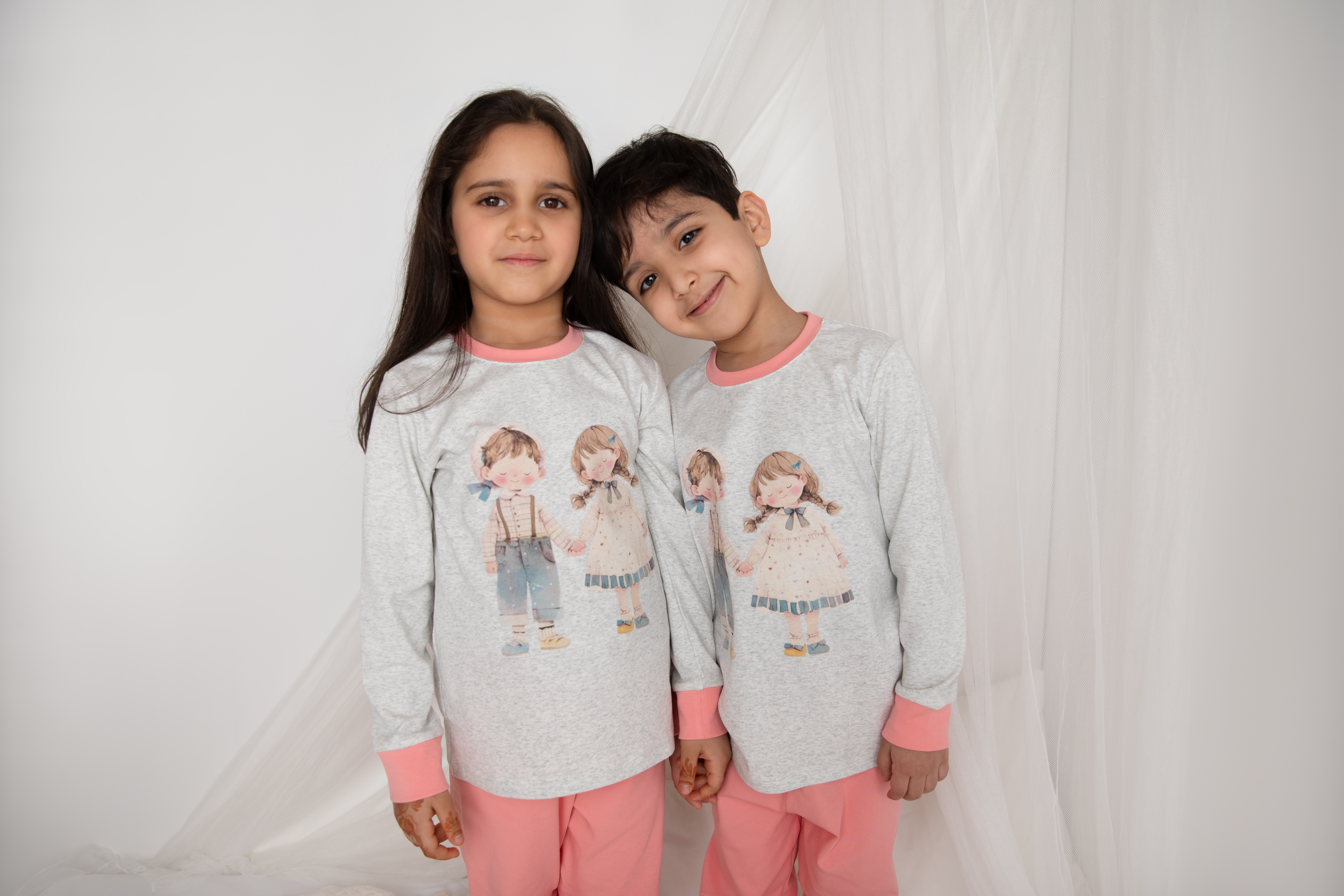 094A4518 I am with my sister Pajama - الصورة 1